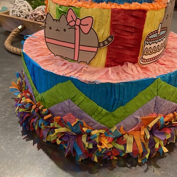 Birthday Cake Pull-String Piñata - Pusheen Themed - Picture 4 of 17